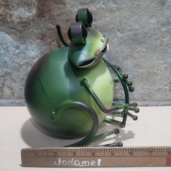 Green Metal Frog Figurine Decorative Garden Sculpture - Picture 11 of 11